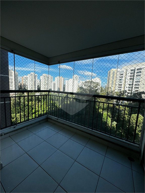 Apartamento para alugar com 3 quartos, sendo 1 suíte, em Parque Reboucas, São Paulo, SP