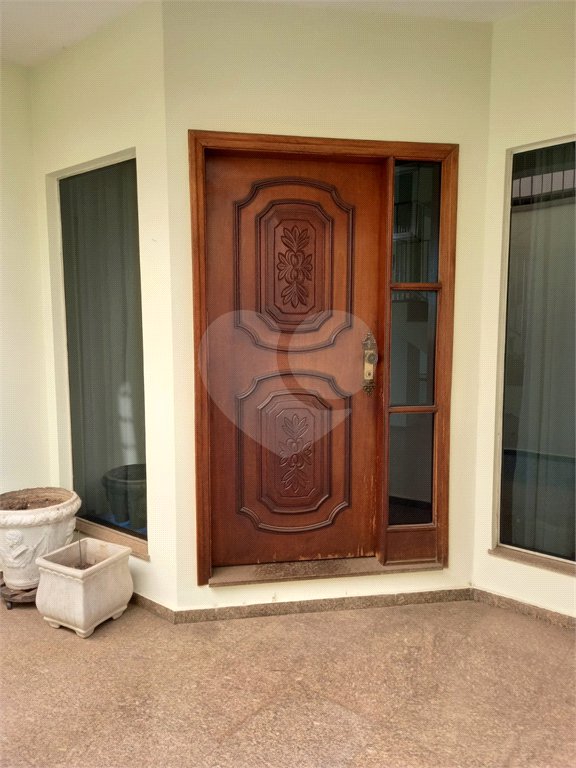 Sobrado à venda com 5 quartos, sendo 2 suítes,  em Tremembé, São Paulo, SP