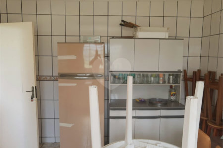 Chácara no condomínio Leila para venda