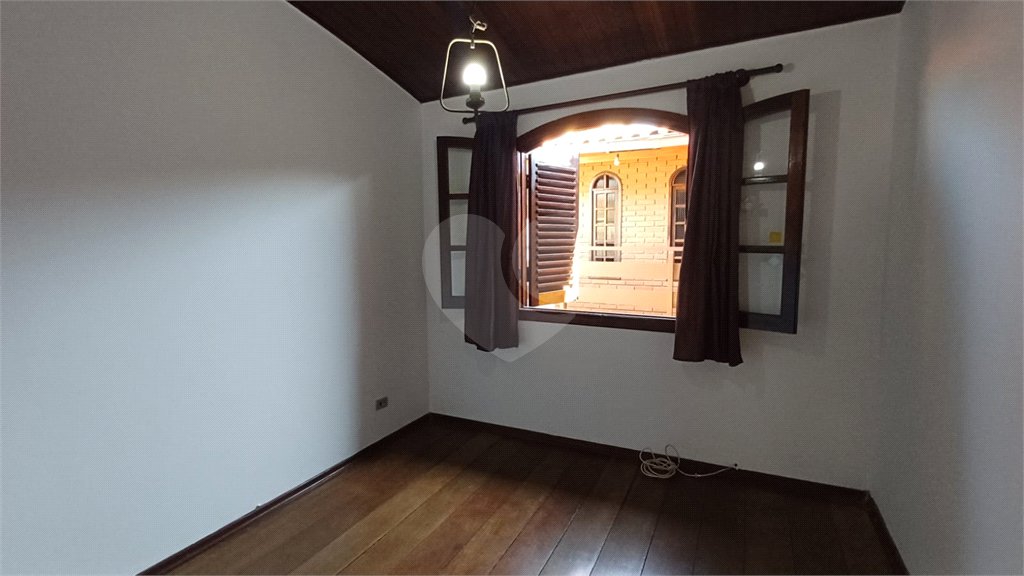 Sobrado à venda com 5 quartos, sendo 2 suítes,  em Parque Continental, São Paulo, SP