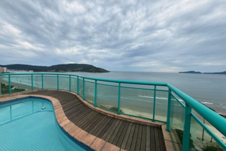 Apartamento Alto Padrão Frente Mar com 4 Dormitórios, 3 Suítes e 3 Vagas na Orla de Santos