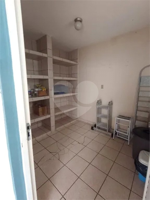 CASA A VENDA NO BAIRRO TRINTA E UM DE MARÇO COM 3 DORMITORIOS, 2 BANHEIROS, 2 VAGAS, SJC
