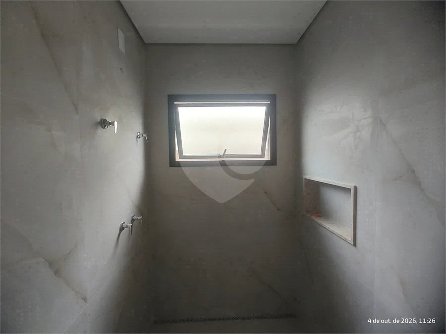 Casa exclusiva em Atibaia de alto padrão com 3 suítes, piscina, espaço gourmet, condomínio fechado, aceita financiamento