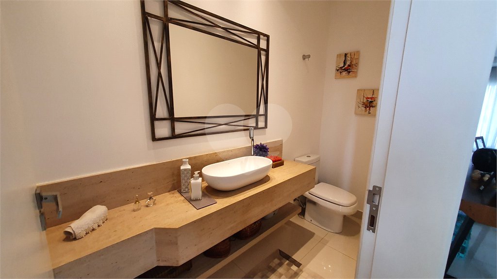 CASA A VENDA NO URBANOVA COM 390M², 5 DORMITORIOS, 6 BANHEIROS, PISCINA, 3 VAGAS, Sjc