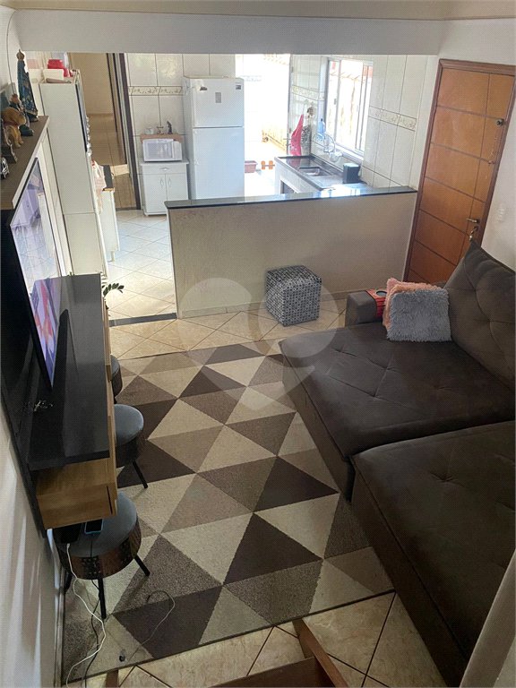Casa à venda com 4 quartos, sendo 2 suítes,  em Vila Carolina, Itapetininga, SP