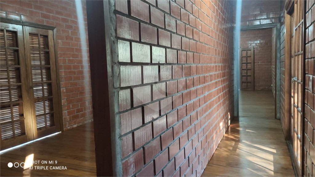 Casa à venda com 4 quartos, sendo 3 suítes, no condomínio Sausalito, Mairiporã - SP