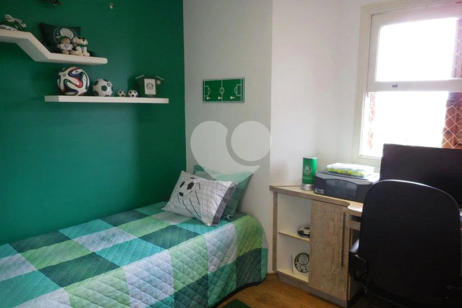 Casa à venda com 3 quartos, sendo 1 suíte, no condomínio Residencial Morada do Horto, São Paulo - SP