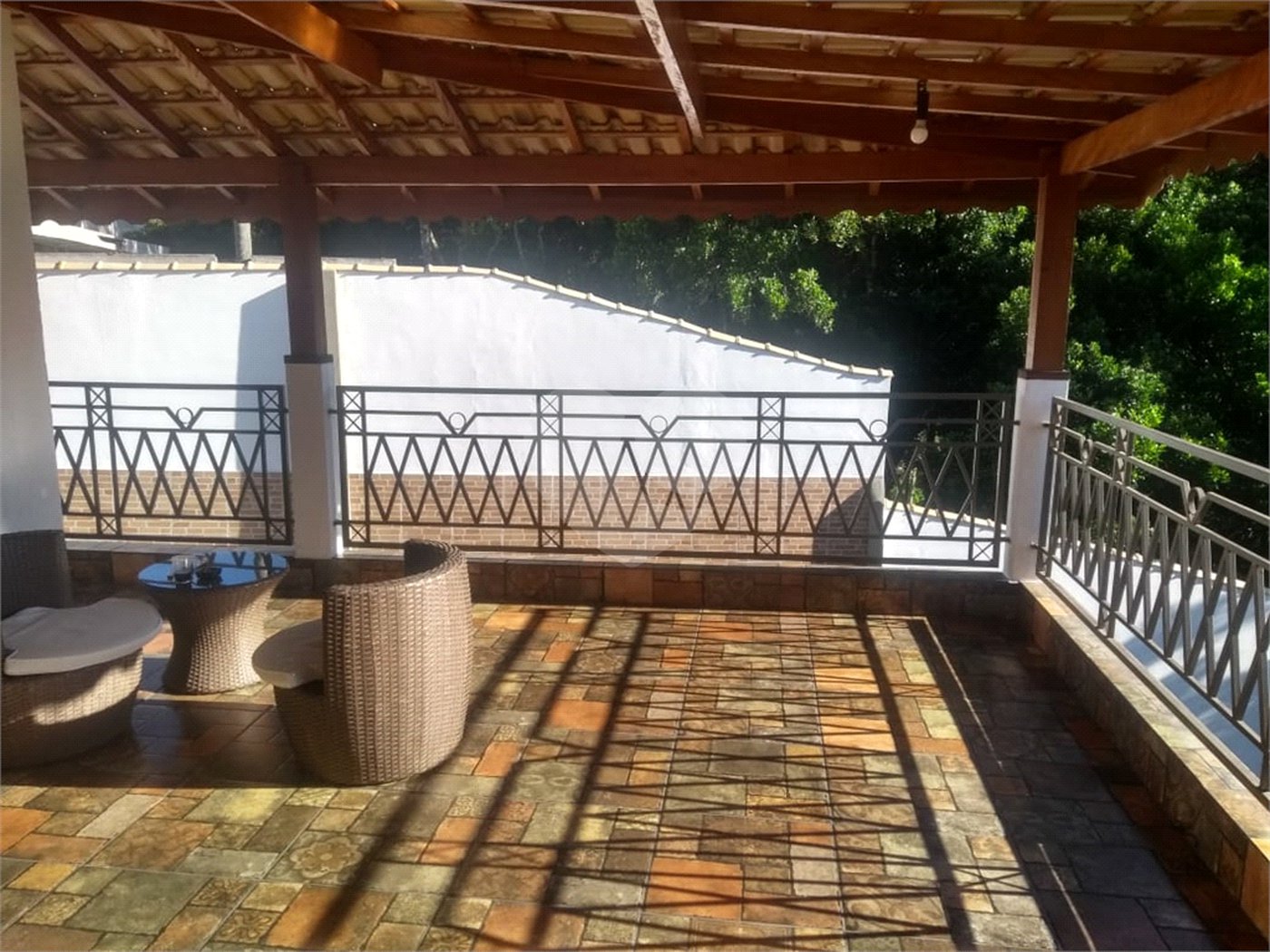 Casa à venda com 3 quartos, sendo 1 suíte, no condomínio Alpes de Mairiporã, Mairiporã - SP