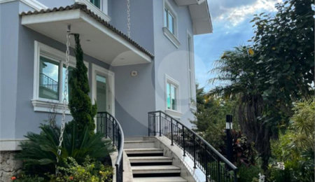 Casa à venda com 3 suítes no condomínio Quinta de Santo Antônio, São Paulo - SP