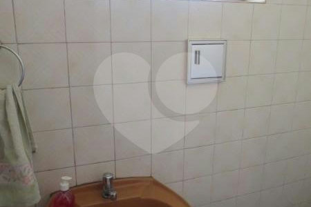 Casa à venda com 4 quartos, sendo 2 suítes, em Bosque da Saúde, São Paulo, SP