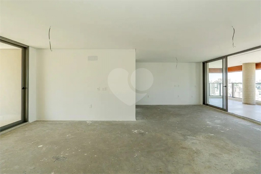 Apartamento à venda com 4 quartos, sendo 3 suítes, em Campo Belo, São Paulo, SP