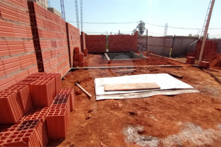 Casa à venda com 3 quartos, sendo 1 suíte, no condomínio Residencial Golden Ville, Itapetininga - SP