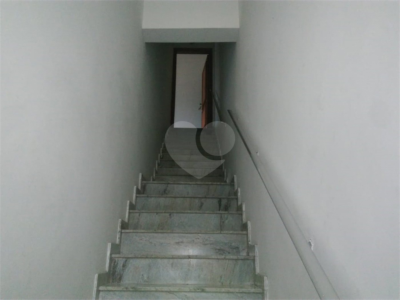Sobrado venda ou locação HORTO com 254m2, 4 quartos, 2 sala, 2 cozinha, quintal e 3 vagas de garagem
