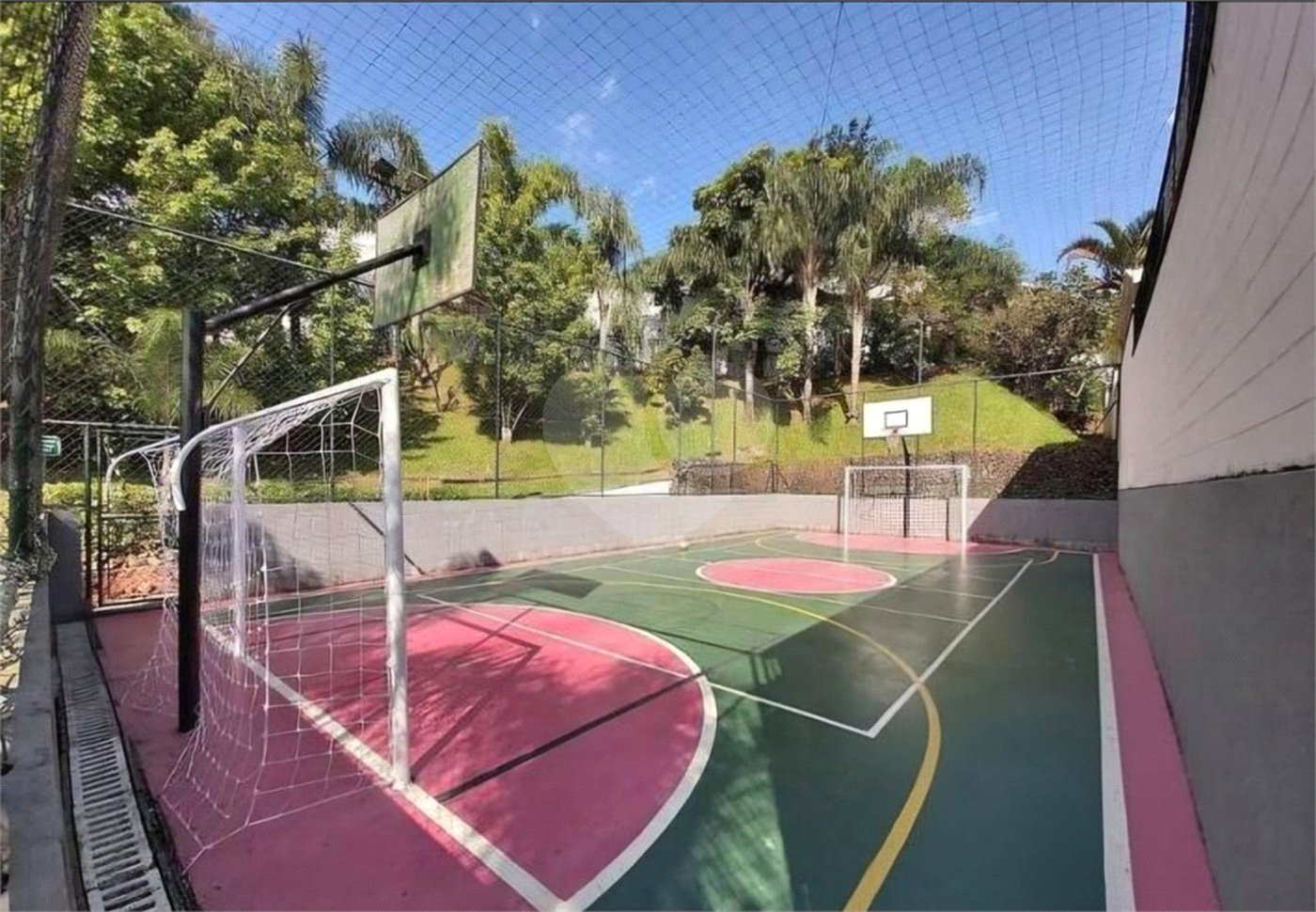 Casa à venda ou para alugar com 3 quartos, sendo 1 suíte, no condomínio Liberty Village, São Paulo - SP
