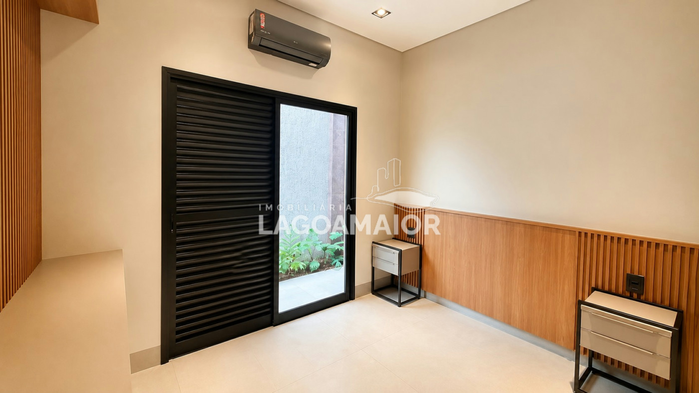 Casa à venda com 3 quartos, sendo 3 suítes, no condomínio Villa Dumont, Três Lagoas - MS