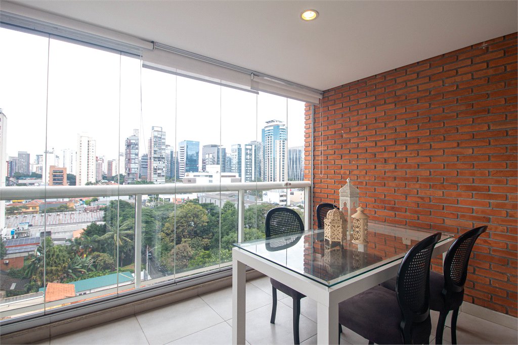 Apartamento à venda ou para alugar com 1 suíte em Itaim Bibi, São Paulo, SP