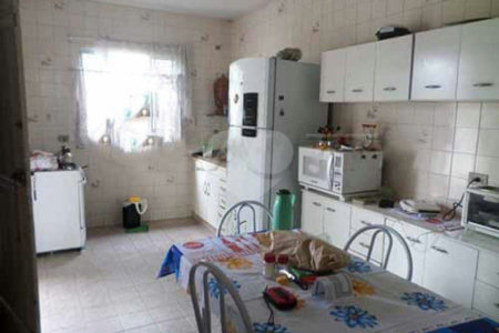 Sobrado à venda com 3 quartos em Vila Mazzei, São Paulo, SP