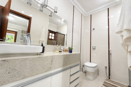 Casa à venda com 5 suítes no condomínio Parque Village Castelo, Itu - SP