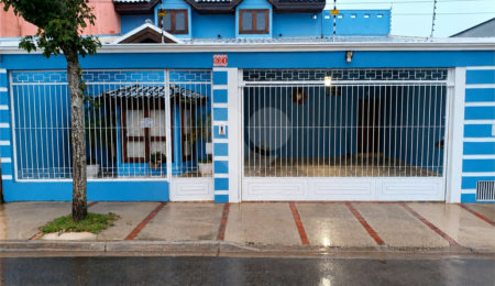 Casa à venda com 3 quartos, sendo 1 suíte,  em Vila Nastri, Itapetininga, SP
