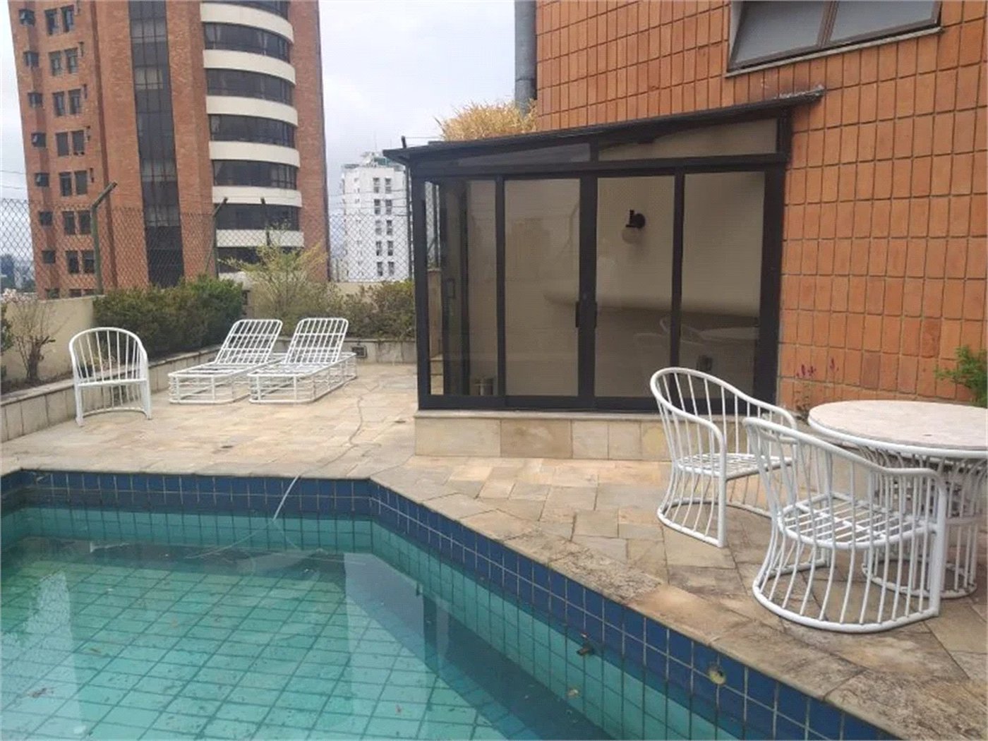 Apartamento à venda com 3 suítes em Vila Suzana, São Paulo, SP