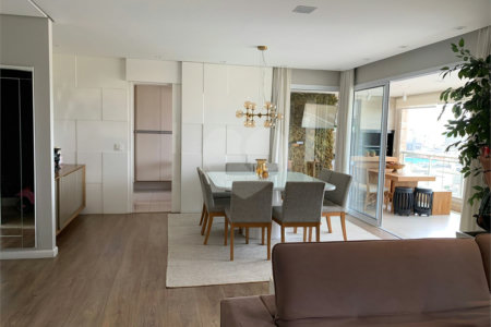 Apartamento à venda com 3 suítes em Lapa, São Paulo, SP