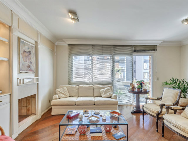 Apartamento à venda com 3 suítes em Campo Belo, São Paulo, SP