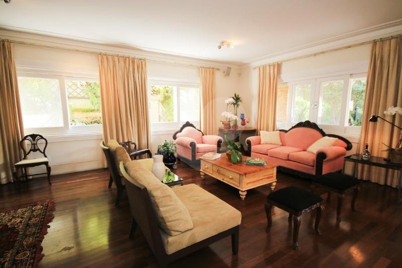 Casa à venda com 3 quartos, sendo 2 suítes,  em Vila Tramontano, São Paulo, SP