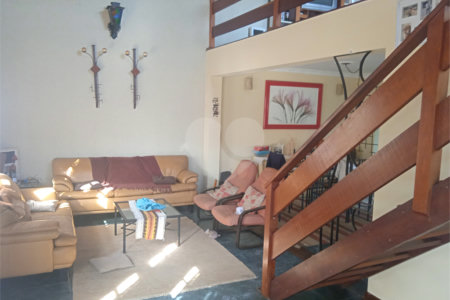 Casa à venda com 8 quartos, sendo 3 suítes, em Jardim Terceiro Centenário, Atibaia, SP