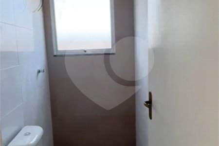 Casa à venda com 2 quartos em Chácara Holiday, Itaquaquecetuba, SP