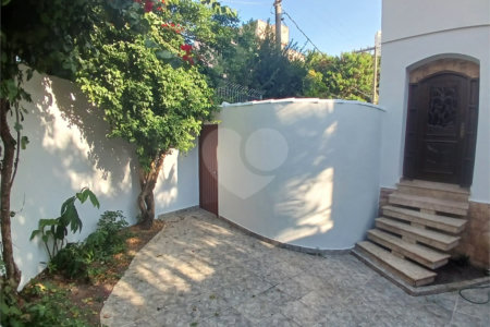 Casa à venda com 4 quartos, sendo 2 suítes, em Vila Gustavo, São Paulo, SP