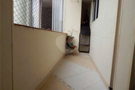 Apartamento à venda com 3 quartos, sendo 1 suíte,  em Aclimação, São Paulo, SP