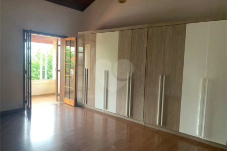 Sobrado à venda com 3 quartos, sendo 1 suíte, em Parque Residencial Rafael Alcalá, Porto Feliz, SP