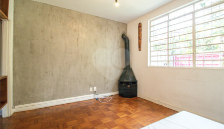 Sobrado à venda com 2 quartos, sendo 1 suíte,  em Jardim Petrópolis, São Paulo, SP
