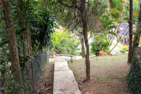 Casa à venda ou para alugar com 5 quartos, sendo 2 suítes, no condomínio Restinga Verde, São Roque - SP