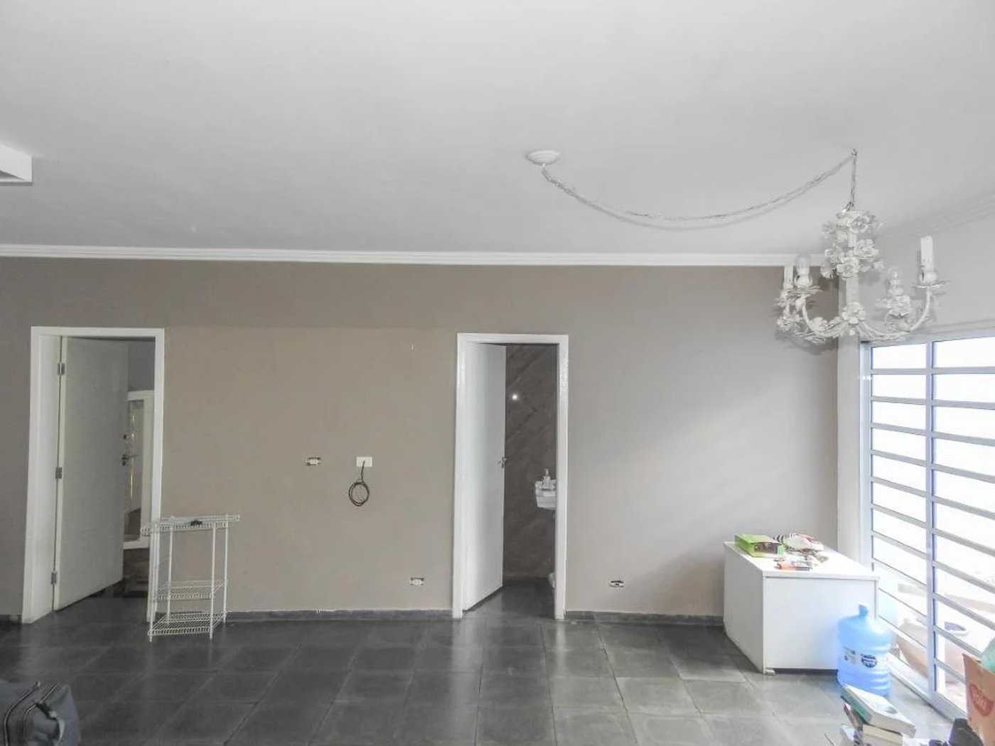 Casa Térrea à venda com 4 quartos, sendo 2 suítes,  em Jardim das Bandeiras, São Paulo, SP
