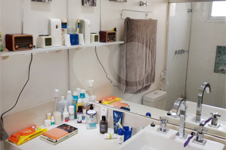 Apartamento à venda ou para alugar com 3 quartos, sendo 1 suíte,  em Real Parque, São Paulo, SP