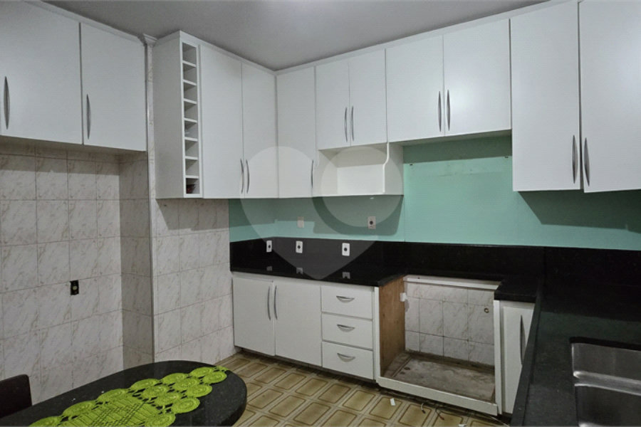 Casa à venda com 3 quartos, sendo 1 suíte, em Morumbi, São Paulo, SP
