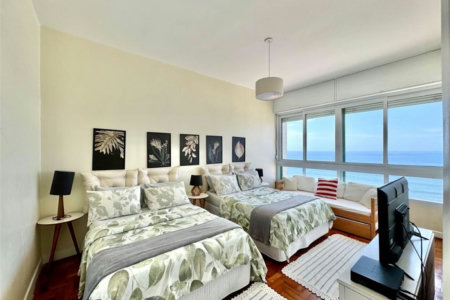 Apartamento Residencial à venda, Pitangueiras, Guarujá - AP0768.