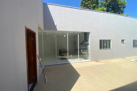 Casa à venda com 3 suítes em Açucena, Balsas, MA