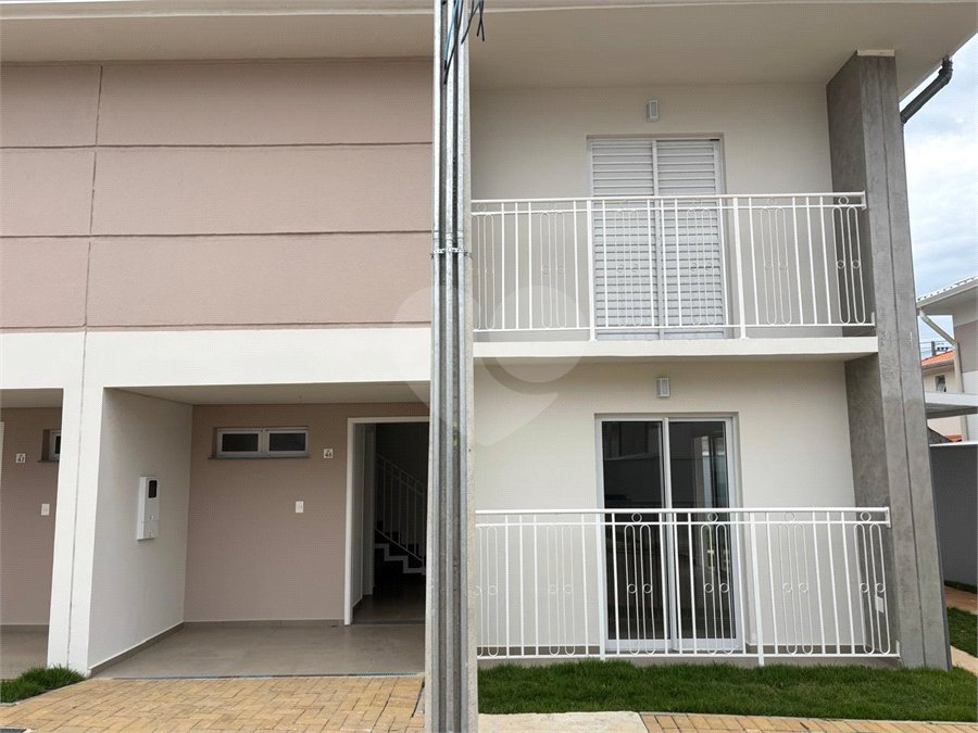 Casa à venda ou para alugar com 3 quartos, sendo 1 suíte,  no condomínio Residencial Villa Flora, Votorantim - SP
