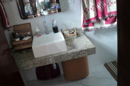 Casa Térrea à venda com 3 suítes em Vila Paulicéia, São Paulo, SP