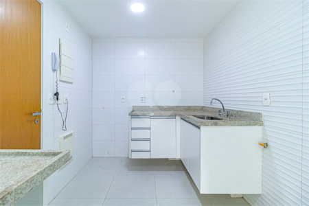 Apartamento à venda com 3 quartos, sendo 2 suítes, em Lagoa, Rio de Janeiro, RJ