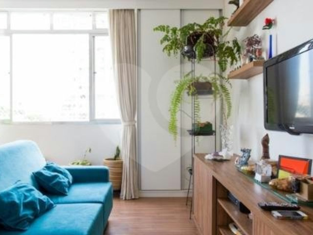 Apartamento à venda com 3 quartos, sendo 1 suíte,  em Vila Mariana, São Paulo, SP