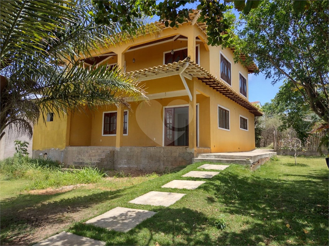 Casa à venda com 5 quartos, sendo 3 suítes, em Vila Verde, Armação dos Búzios, RJ