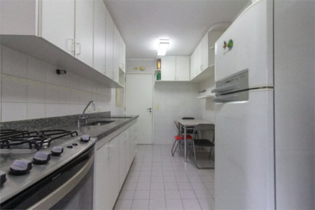 Apartamento à venda com 3 quartos, sendo 2 suítes,  em Vila Andrade, São Paulo, SP