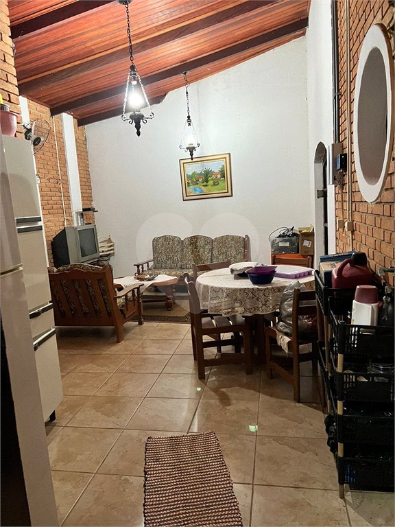 Chácara à venda com 8 suítes em Jardim Arquidiocesano, Salto, SP