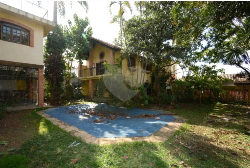 Casa à venda com 5 suítes em Capela do Socorro, São Paulo, SP