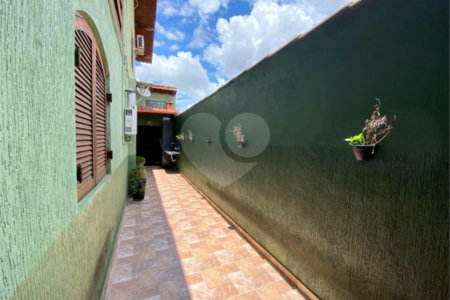 Casa à venda com 4 quartos, sendo 2 suítes, em Parque Santana, Mogi das Cruzes, SP
