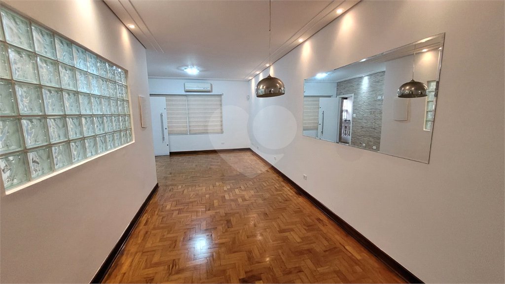 Casa à venda com 4 quartos, sendo 1 suíte, em São Judas, São Paulo, SP