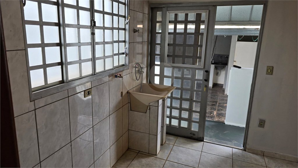 Casa à venda com 2 quartos, sendo 1 suíte, em Vila Suconasa, Araraquara, SP